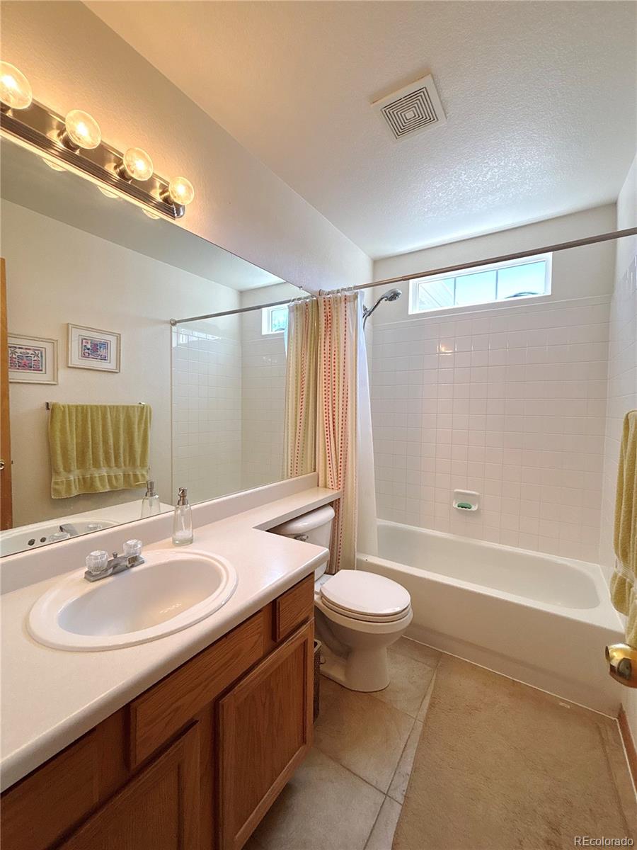 2835 South Tower Way Aurora, CO 80013 - Photo 21 of 33