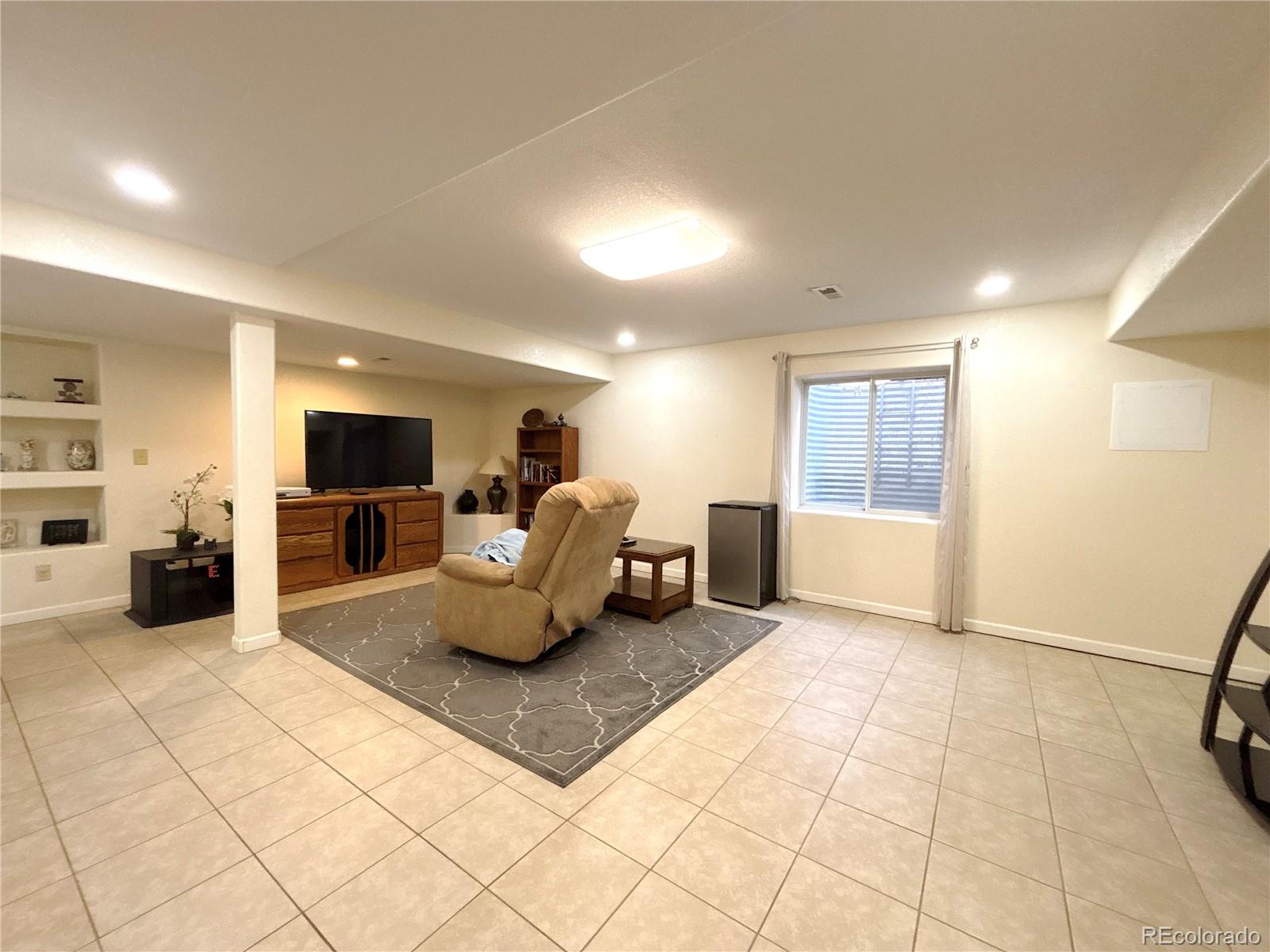 2835 South Tower Way Aurora, CO 80013 - Photo 23 of 33