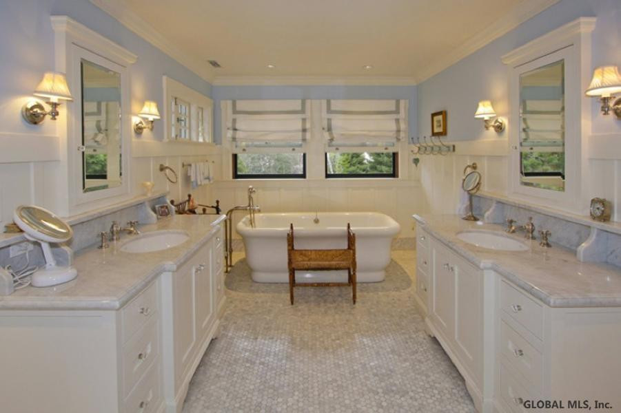 102 West Old State Road Schenectady, NY 12303 - Photo 3 of 23 Photo 3