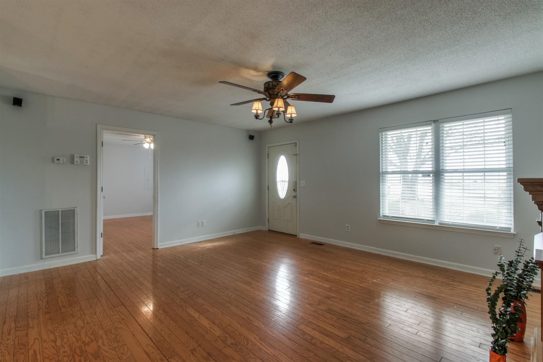1533 Longview Road Unionville, TN 37180 - Photo 7 of 16 Lots of natural light in the great room
