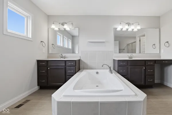 $775,000 | 14598 Meadow Bend Drive, Fishers, IN 46037