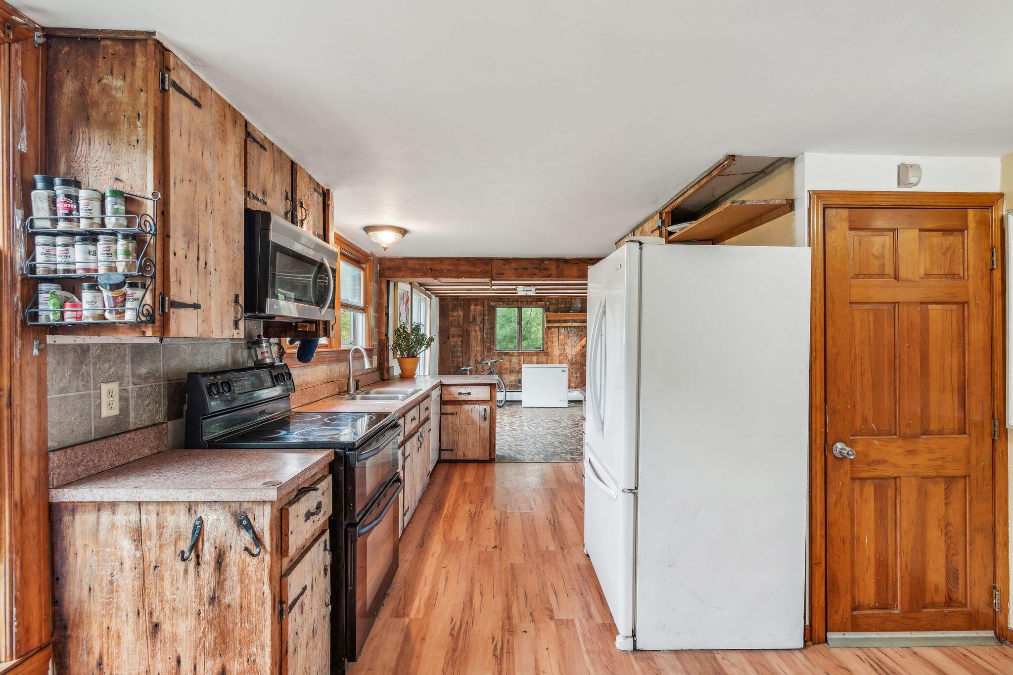 24 Granite Street Yarmouth, ME 04096 - Photo 13 of 40 Kitchen