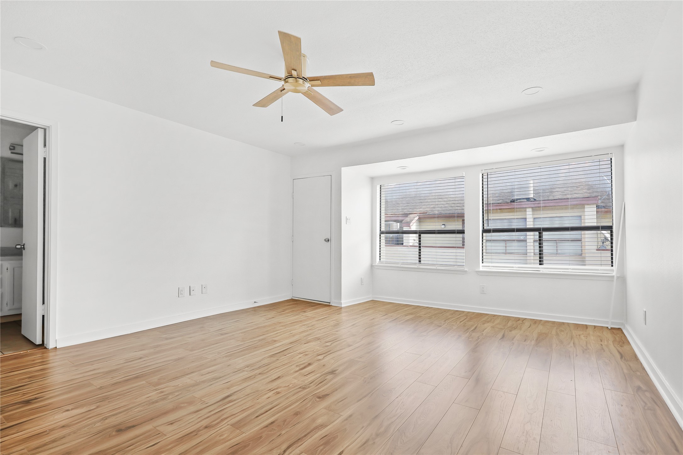 2409 Bering Drive, Unit 4 Houston, TX 77057 - Photo 8 of 17