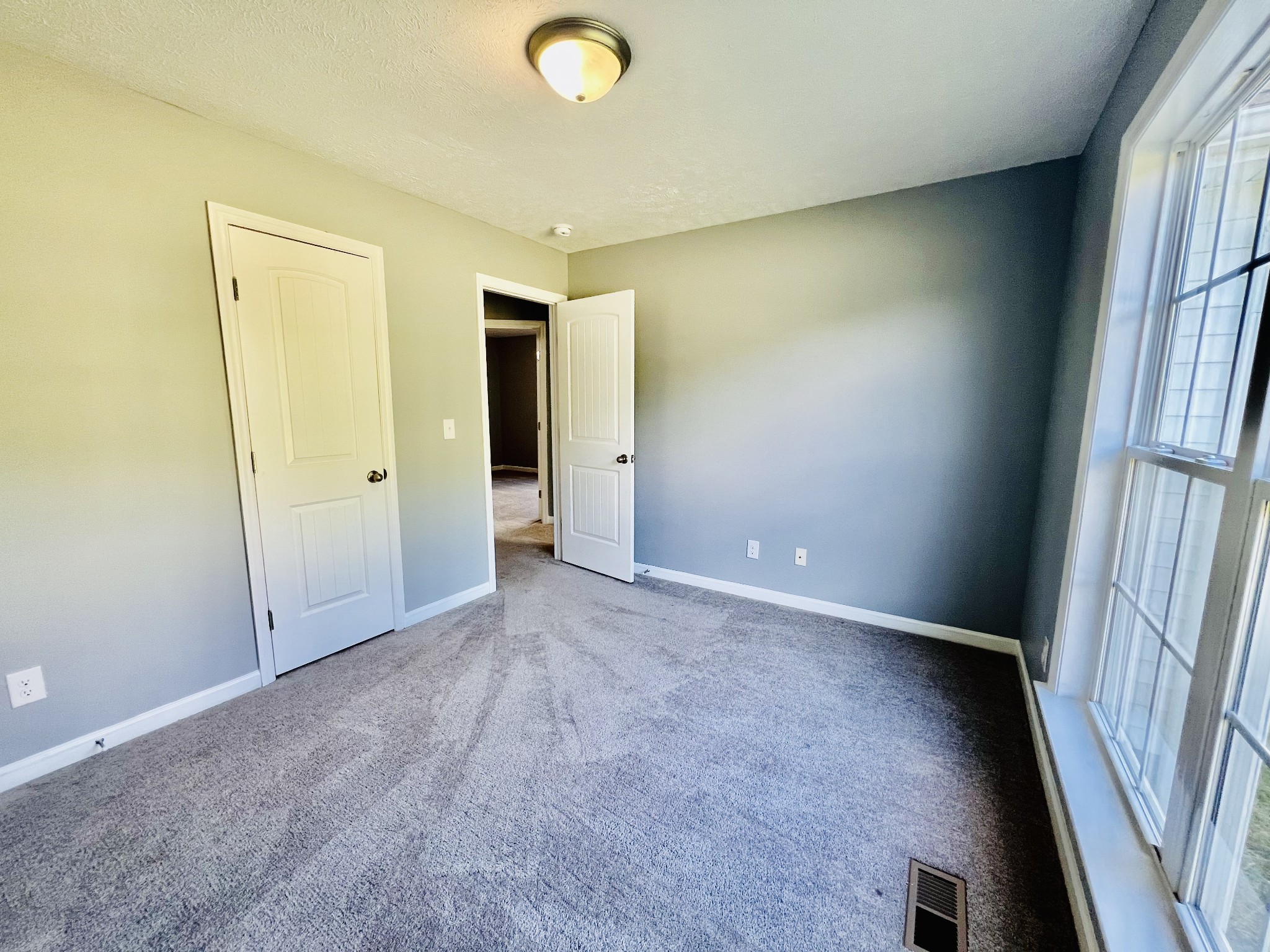 770 Bunker Hill Road Pulaski, TN 38478 - Photo 13 of 26 an empty room with windows
