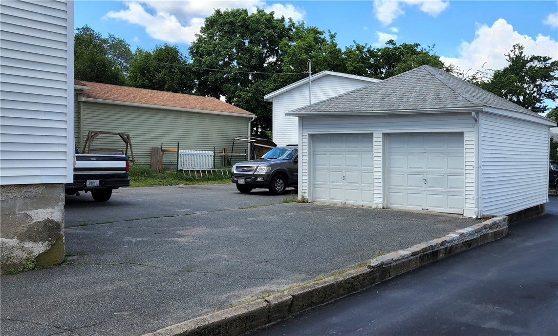 525 Providence Street Woonsocket, RI 02895 - Photo 4 of 30
