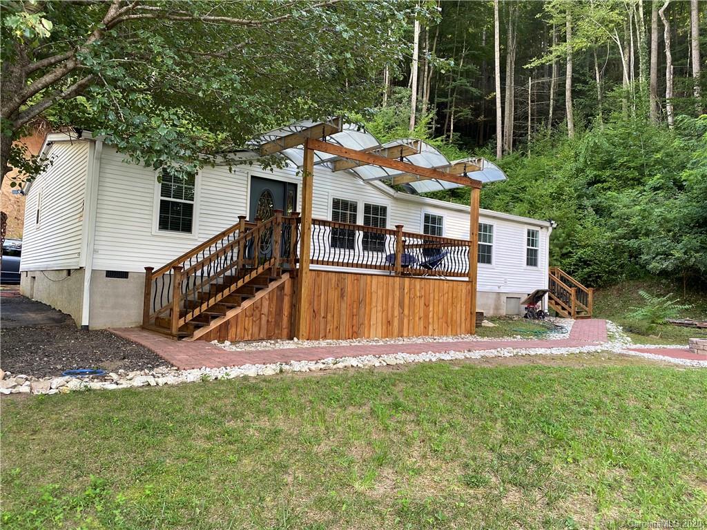 1107 Bee Tree Road Swannanoa, NC 28778 - Photo 1 of 25 Gallery Image 1