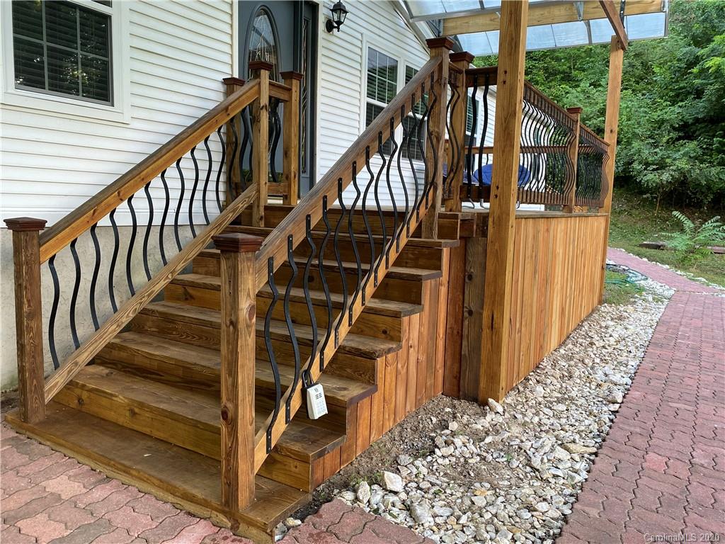1107 Bee Tree Road Swannanoa, NC 28778 - Photo 2 of 25 Gallery Image 2