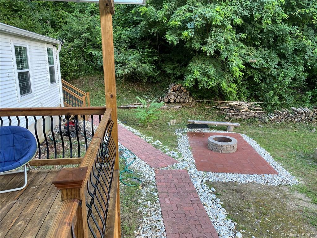 1107 Bee Tree Road Swannanoa, NC 28778 - Photo 5 of 25 Gallery Image 5