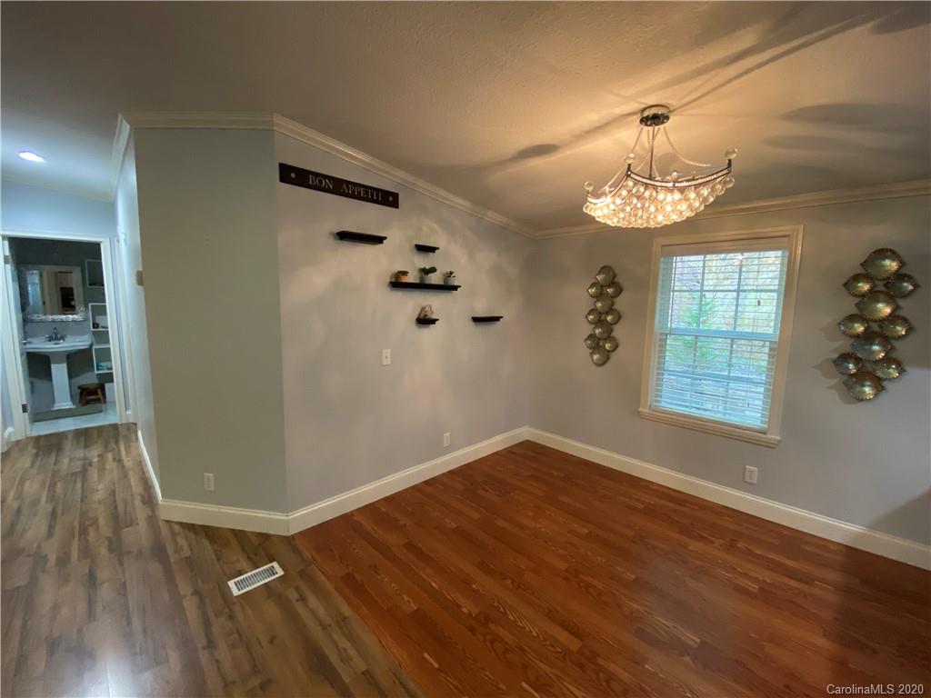 1107 Bee Tree Road Swannanoa, NC 28778 - Photo 7 of 25 Gallery Image 7