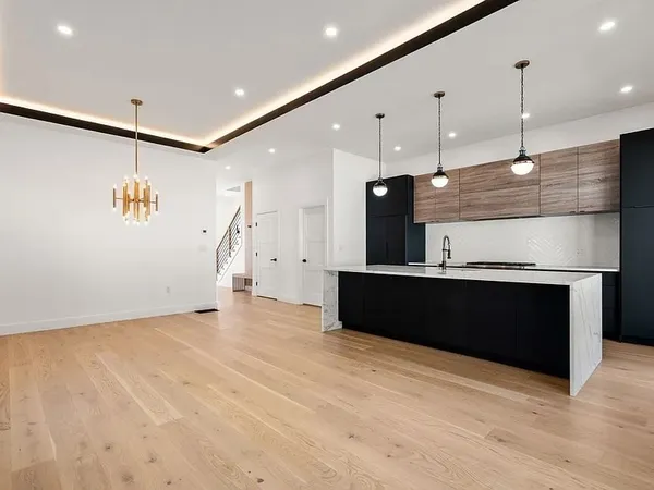 $6,495 | 114 Church Street, Unit 2, Waltham, MA 02452