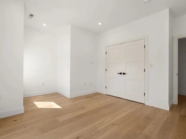 $6,495 | 114 Church Street, Unit 2, Waltham, MA 02452