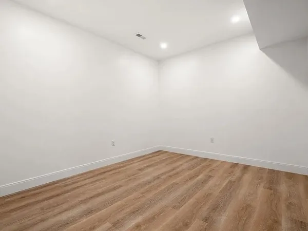 $6,495 | 114 Church Street, Unit 2, Waltham, MA 02452