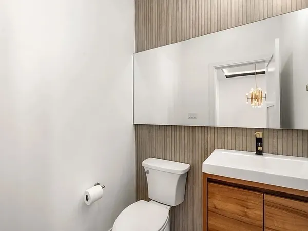 $6,495 | 114 Church Street, Unit 2, Waltham, MA 02452