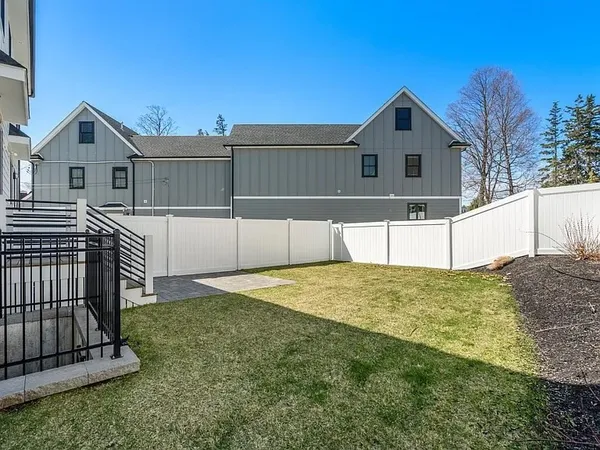 $6,495 | 114 Church Street, Unit 2, Waltham, MA 02452