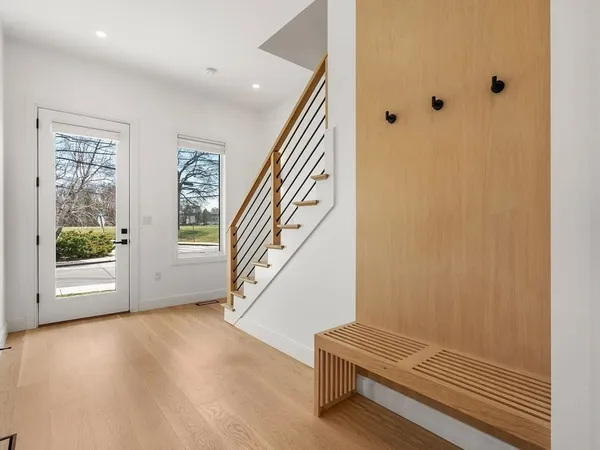 $6,495 | 114 Church Street, Unit 2, Waltham, MA 02452