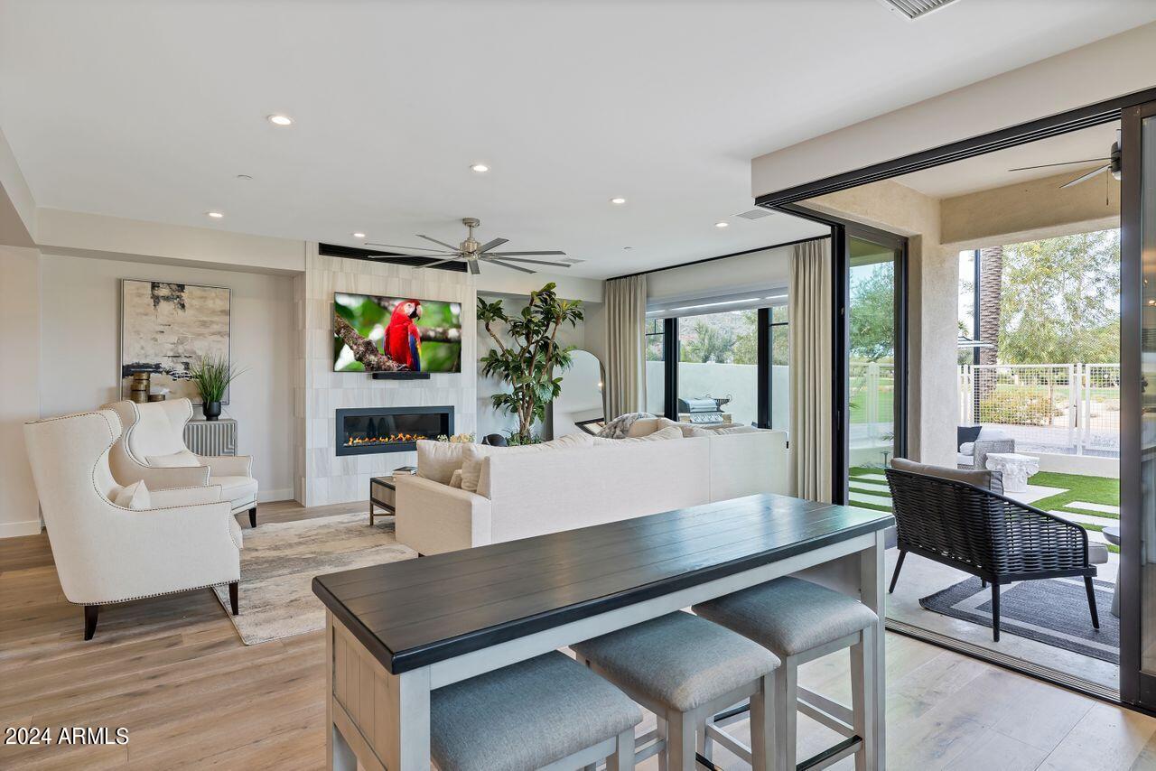 6500 East Camelback Road, Unit 1012 Scottsdale, AZ 85251 - Photo 12 of 45 Informal Dining Area