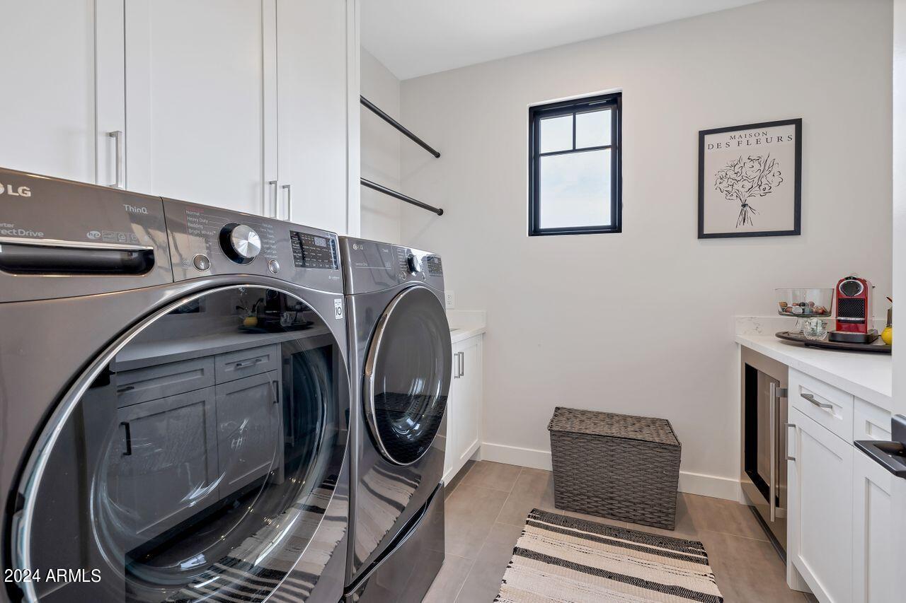 6500 East Camelback Road, Unit 1012 Scottsdale, AZ 85251 - Photo 39 of 45 Laundry Room