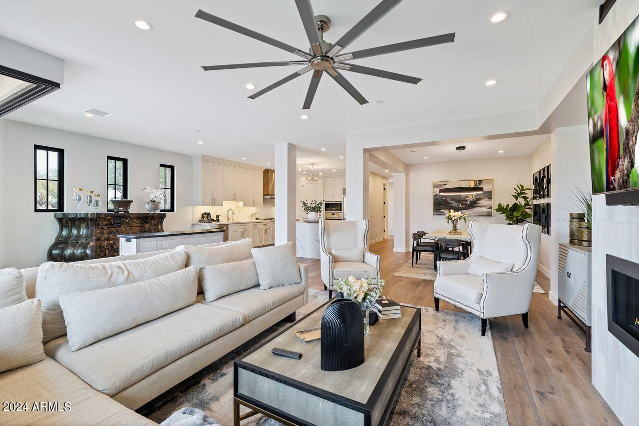 6500 East Camelback Road, Unit 1012 Scottsdale, AZ 85251 - Photo 8 of 45 Great Room