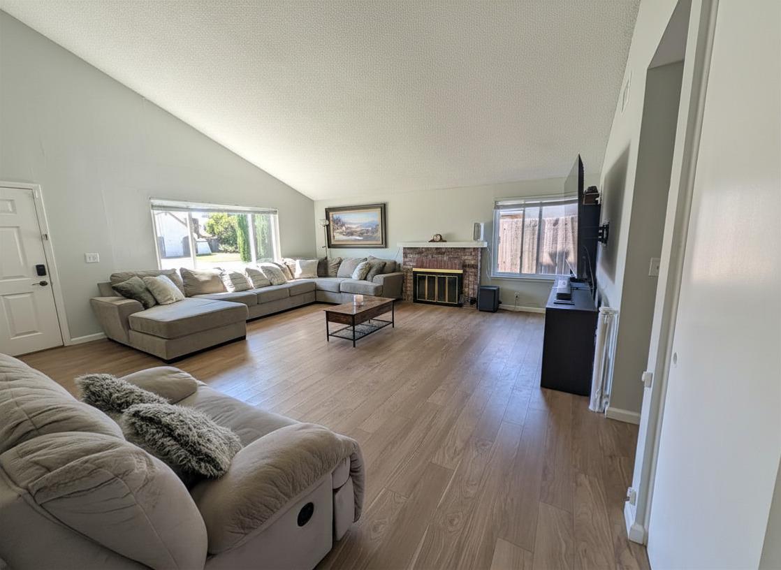 8063 Oak Meadow Court Citrus Heights, CA 95610 - Photo 2 of 25