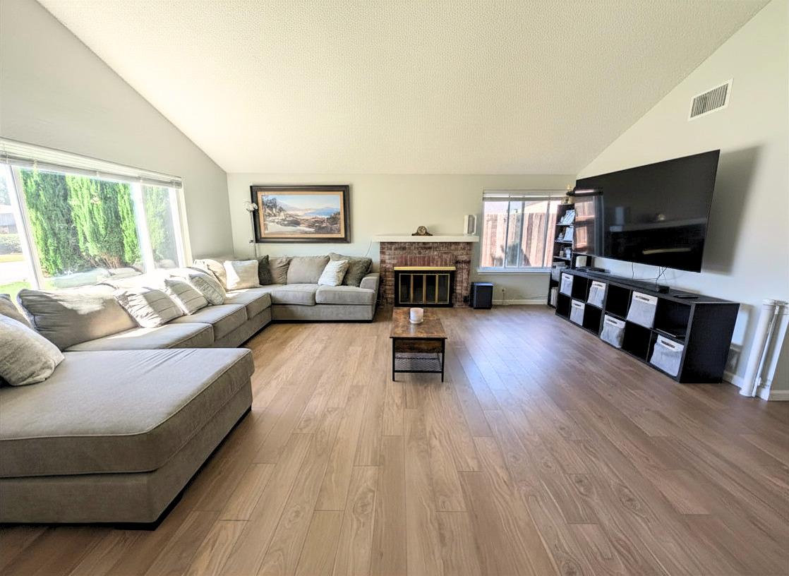 8063 Oak Meadow Court Citrus Heights, CA 95610 - Photo 3 of 25