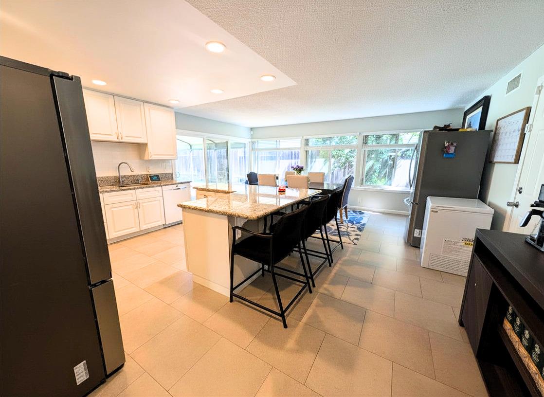 8063 Oak Meadow Court Citrus Heights, CA 95610 - Photo 5 of 25