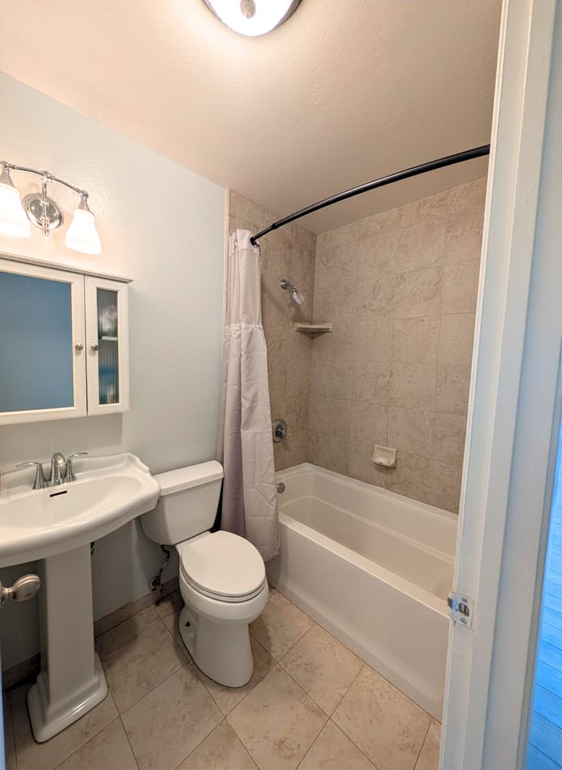 8063 Oak Meadow Court Citrus Heights, CA 95610 - Photo 8 of 25