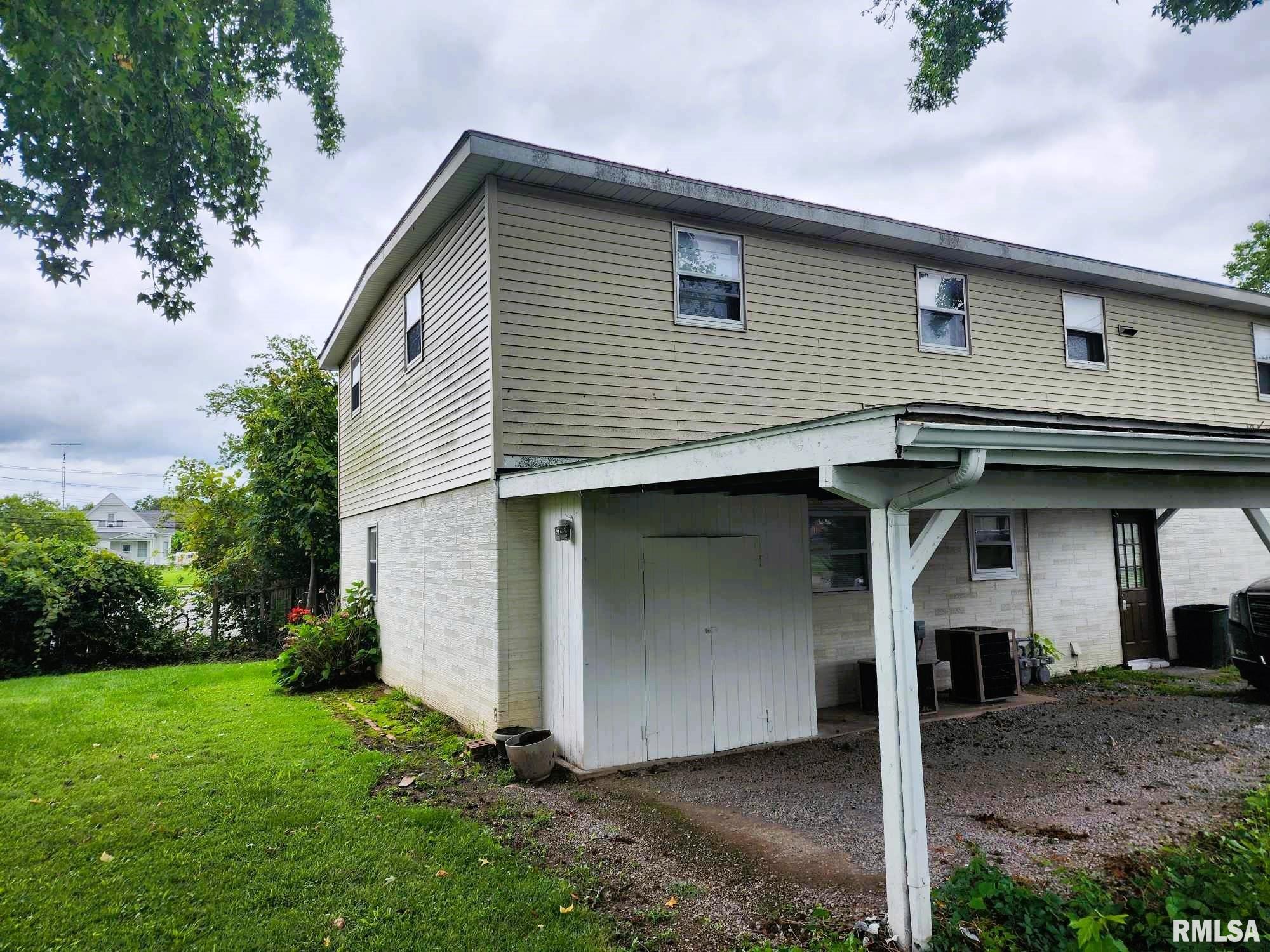 103 West Reed Street Benton, IL 62812 - Photo 4 of 30