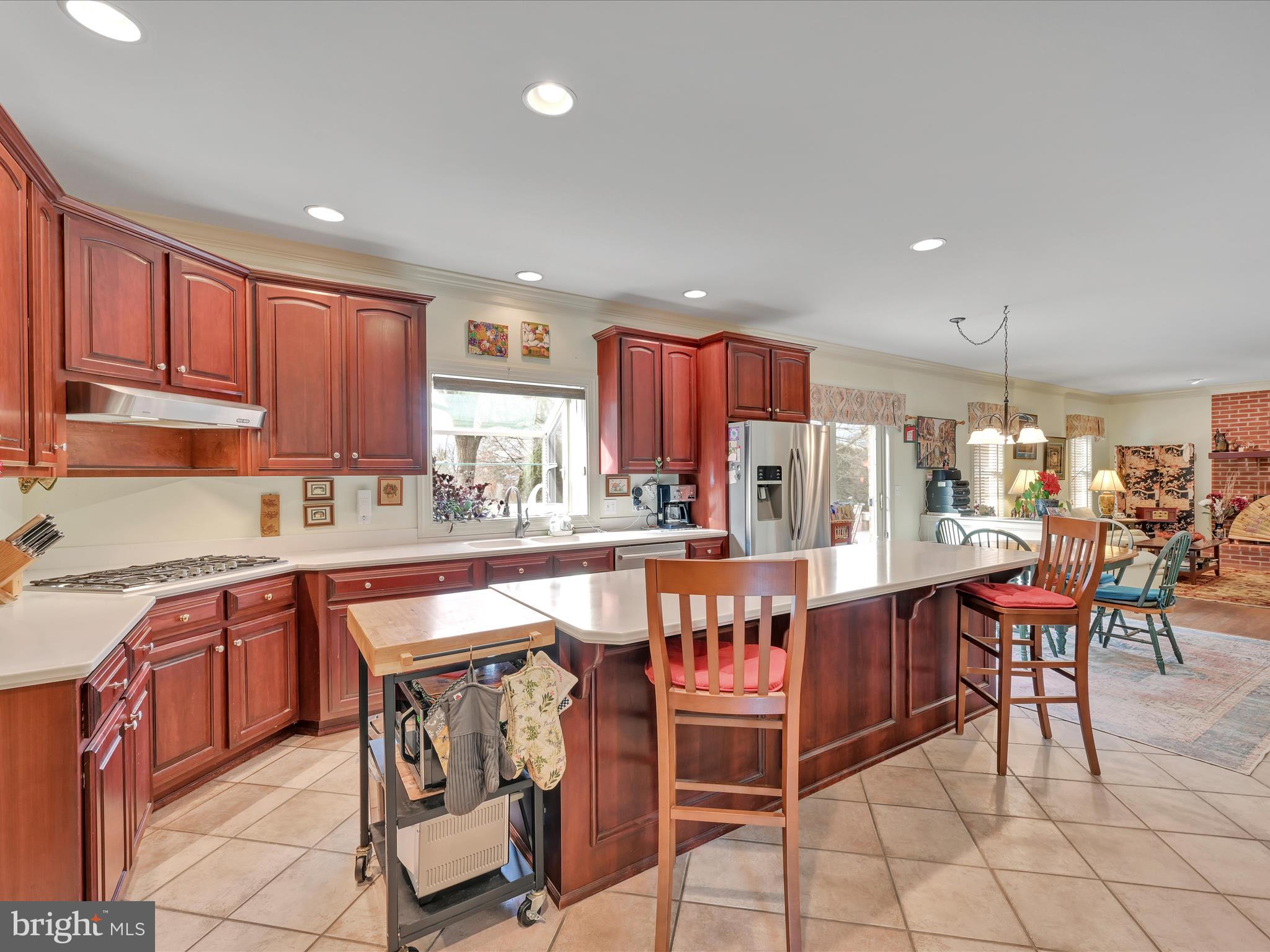 35 Monteview Drive York, PA 17404 - Photo 14 of 74 Kitchen