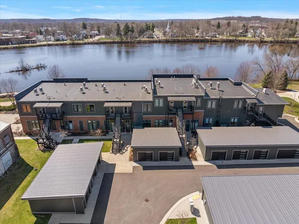 $359,000 | 220 King Street, Unit 10, Lowell, MI 49331