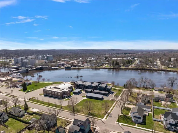 $359,000 | 220 King Street, Unit 10, Lowell, MI 49331