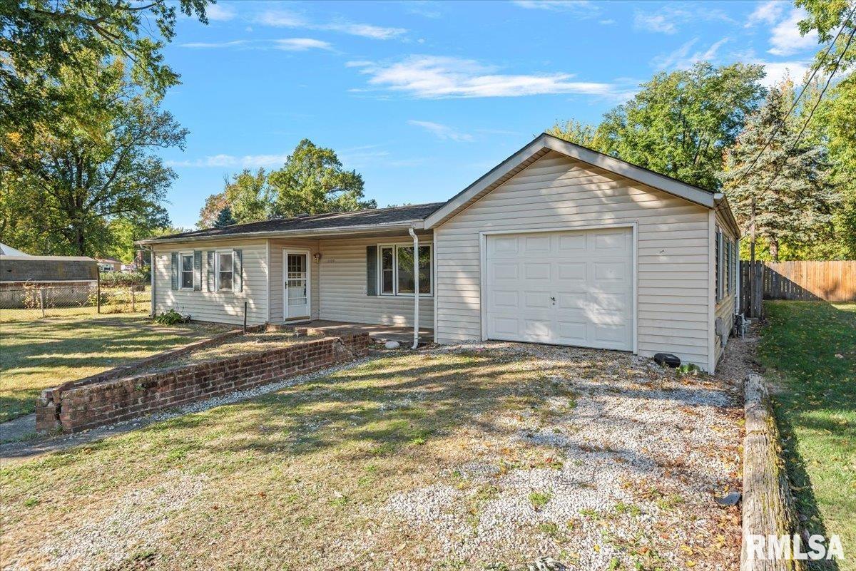 1109 North 32nd Street Springfield, IL 62702 - Photo 2 of 27