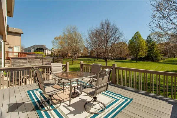 $575,000 | 709 Northeast Twin Brook Drive, Lee's Summit, MO 64086