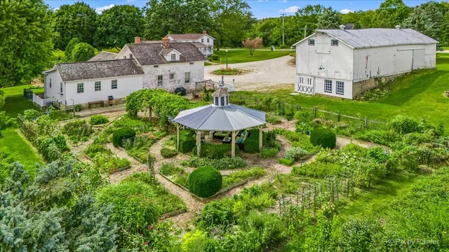 $925,000 | 3N369 LaFox Road, St. Charles, IL 60175