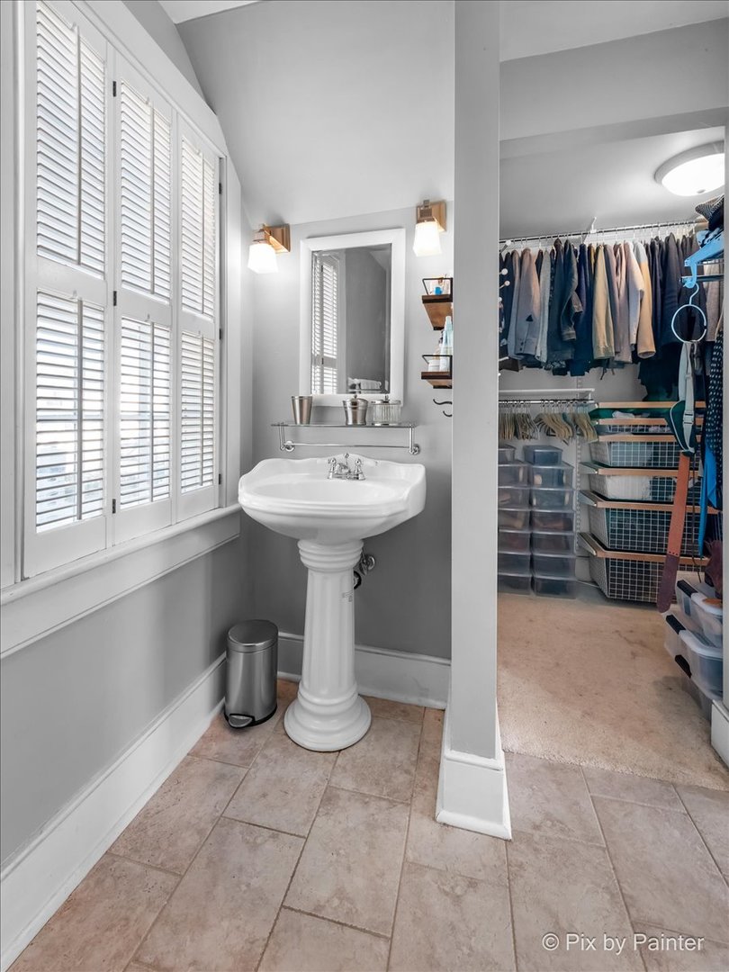 3N369 LaFox Road St. Charles, IL 60175 - Photo 21 of 111 Gallery Image 21