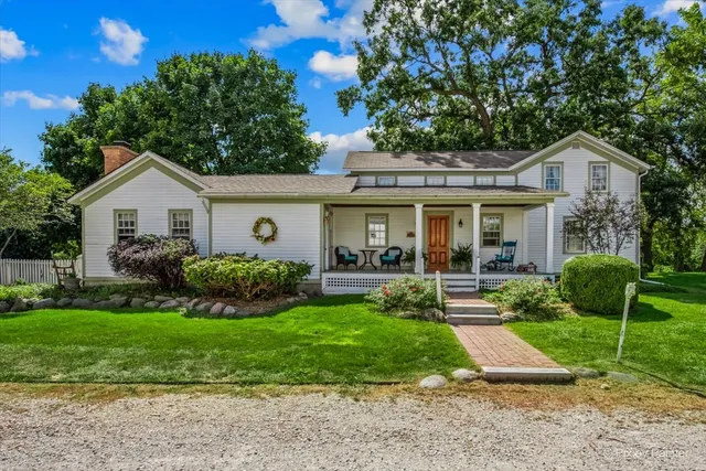 $925,000 | 3N369 LaFox Road, St. Charles, IL 60175