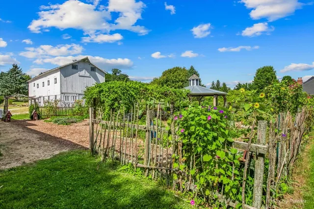 $925,000 | 3N369 LaFox Road, St. Charles, IL 60175