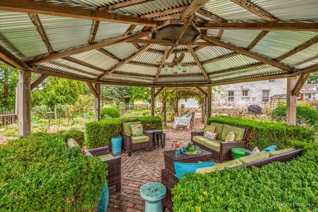 $925,000 | 3N369 LaFox Road, St. Charles, IL 60175