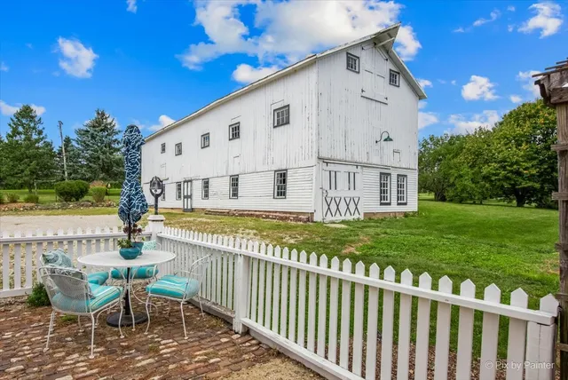 $925,000 | 3N369 LaFox Road, St. Charles, IL 60175