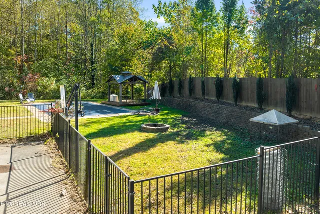 $479,900 | 110 Beech Fork Lane, Wartburg, TN 37887