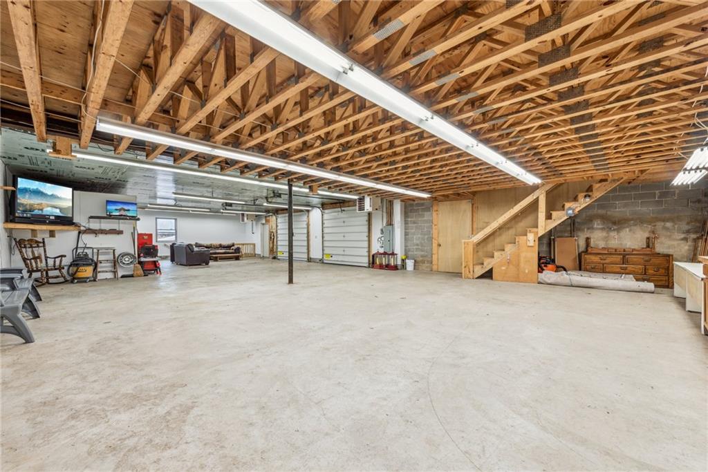 186 Lake Rd Lane Rockwood, PA 15557 - Photo 46 of 50 a view of parking