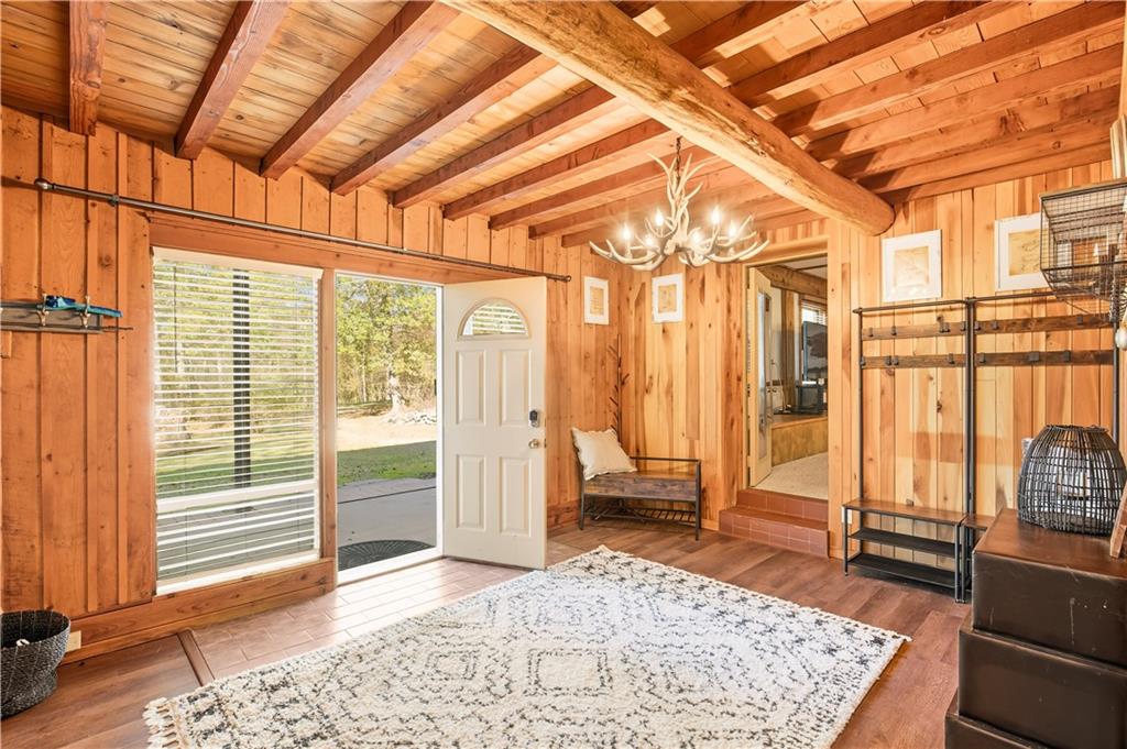 186 Lake Rd Lane Rockwood, PA 15557 - Photo 9 of 50 a living room with a couch