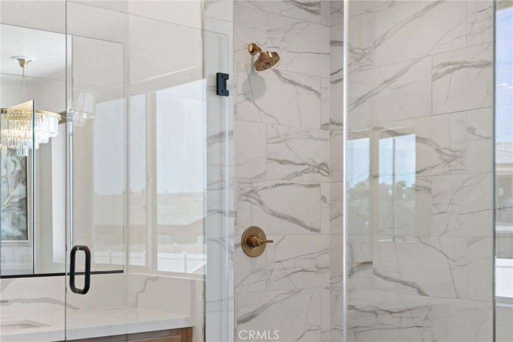 39565 Caladium Drive Temecula, CA 92591 - Photo 52 of 66 a bathroom with a shower