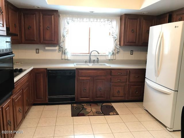 277 Gold Key Road Milford, PA 18337 - Photo 8 of 34 Spacious Open Kitchen