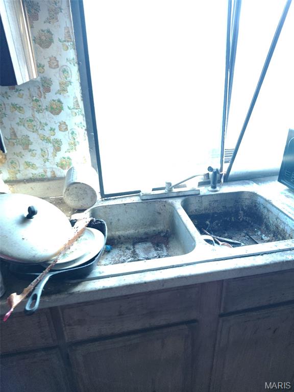 712 Jefferson Street Lovejoy, IL 62059 - Photo 11 of 21