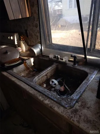 $10,000 | 712 Jefferson Street, Lovejoy, IL 62059