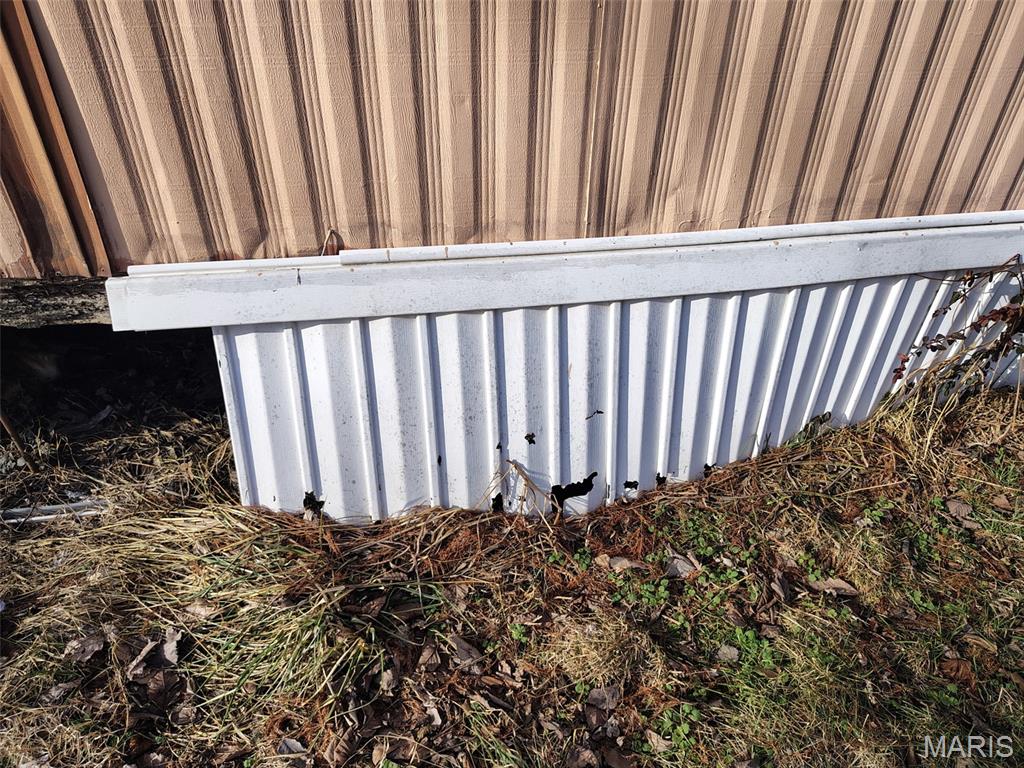 712 Jefferson Street Lovejoy, IL 62059 - Photo 3 of 21