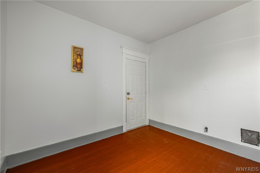 109 Spaulding Street Buffalo, NY 14220 - Photo 3 of 11