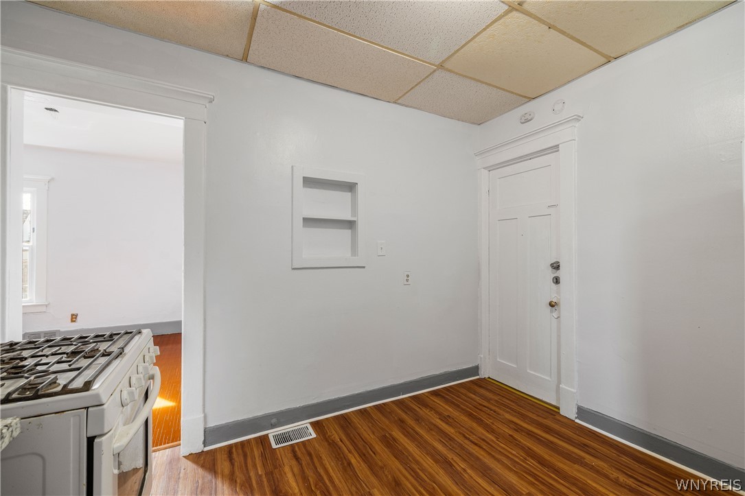 109 Spaulding Street Buffalo, NY 14220 - Photo 5 of 11