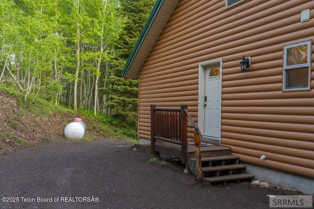 $980,000 | 4770 Deer Drive, Island Park, ID 83429