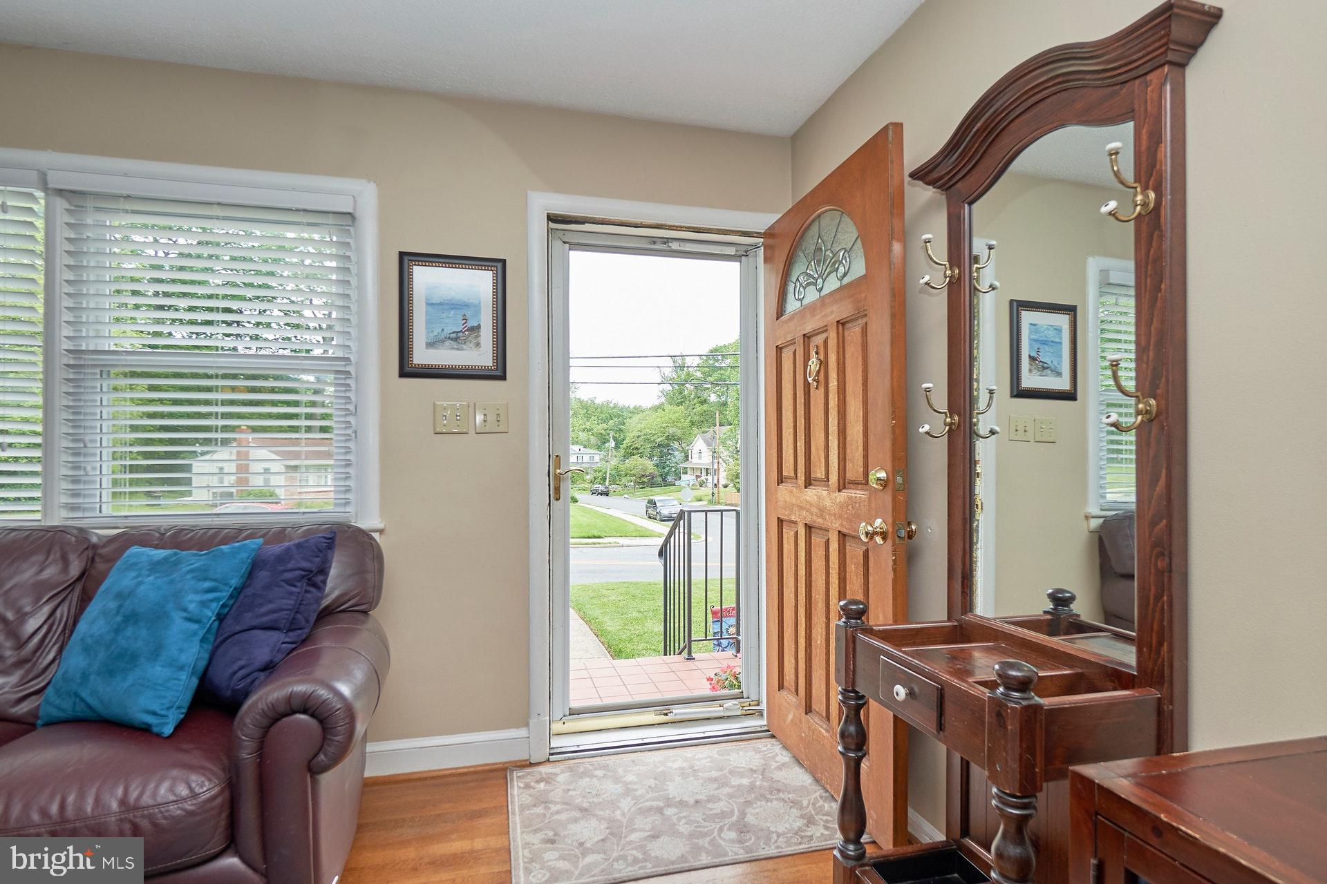 100 Tapawingo Road Southeast Vienna, VA 22180 - Photo 2 of 37